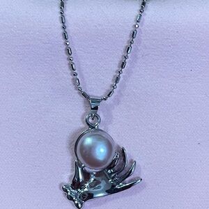 Elegant Sterling Silver Purple South Sea Pendant Necklace